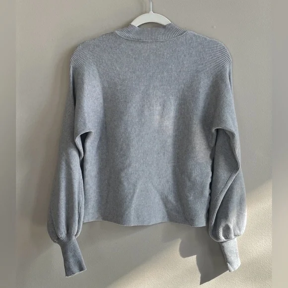 Gilli Long Sleeve Mock Neck Ribbed Knit Top Sweater Heather Grey size small - Picture 9 of 15